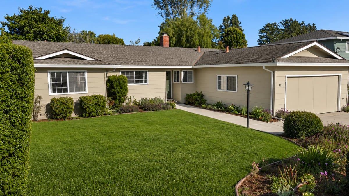 391 Danube Drive - Photo 2