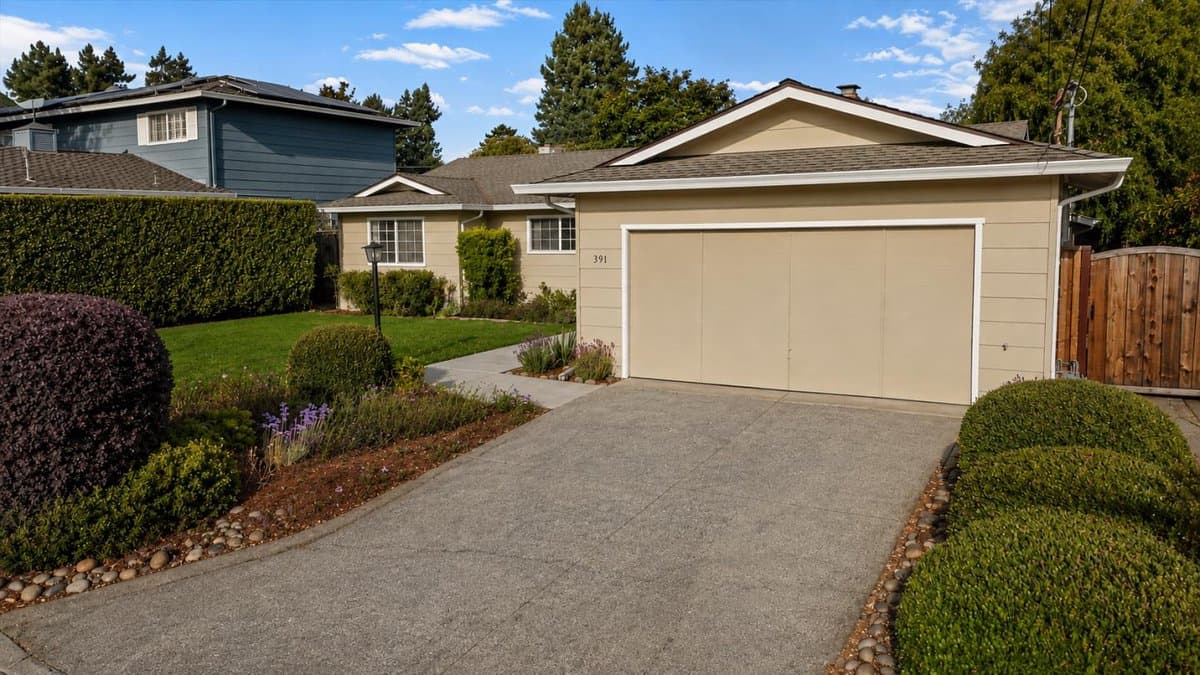 391 Danube Drive - Photo 4