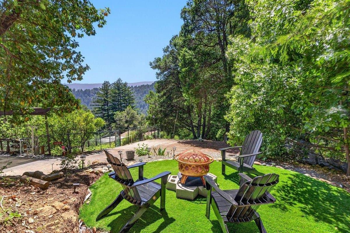 12040 Madrone Avenue - Photo 2