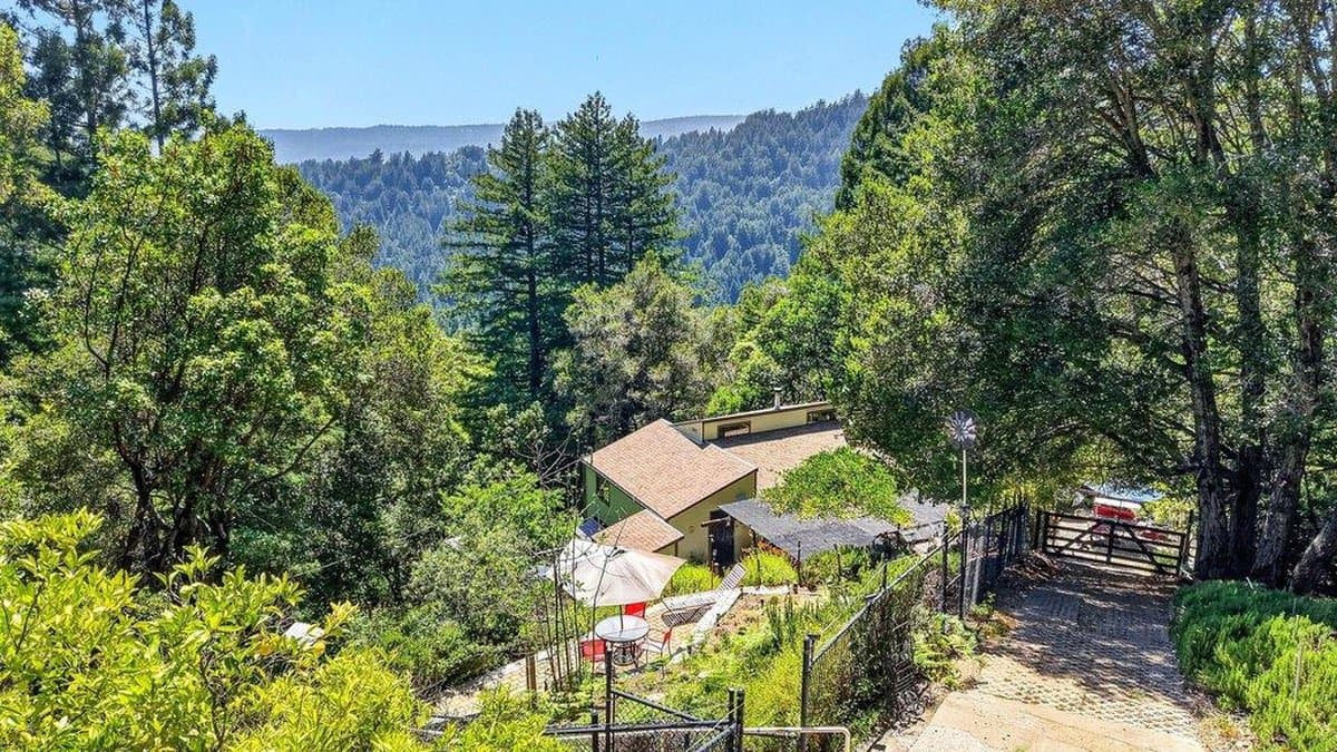 12040 Madrone Avenue - Photo 3