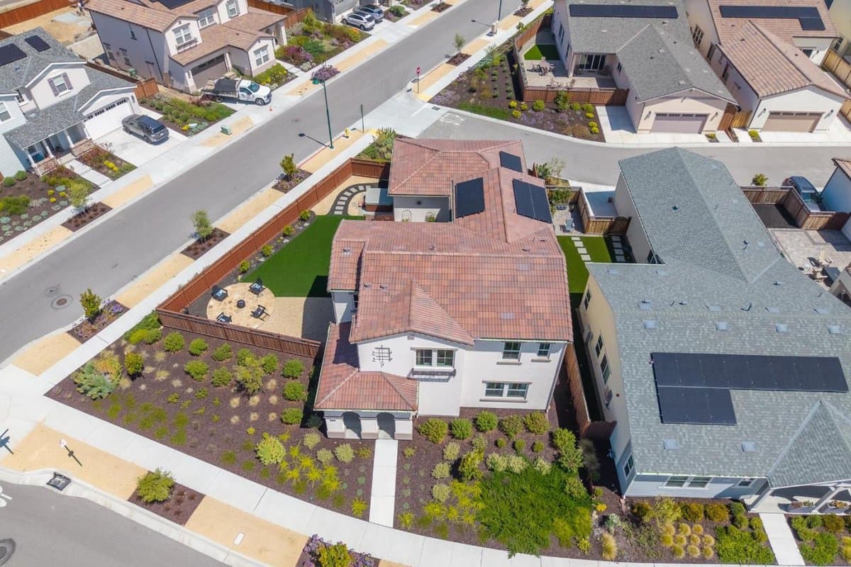 585 Santa Lucia Way - Photo 2