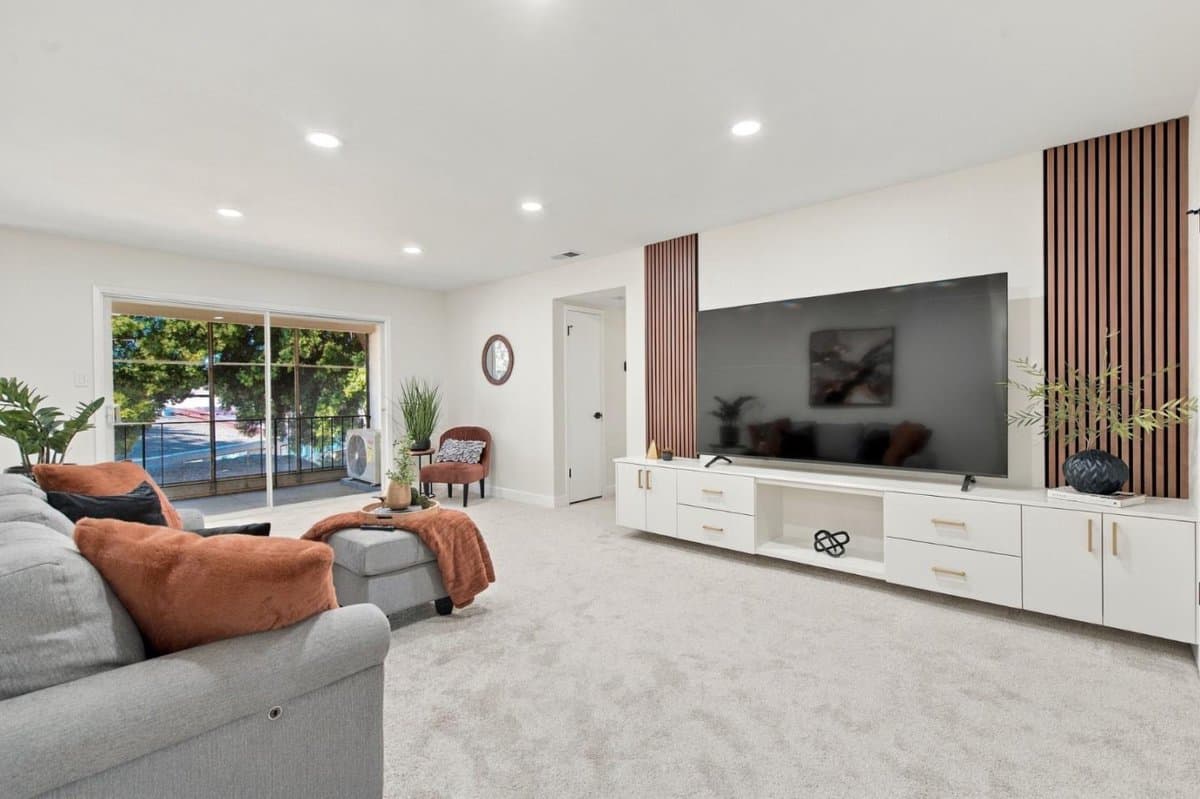 1337 Phelps Avenue #9 - Photo 2