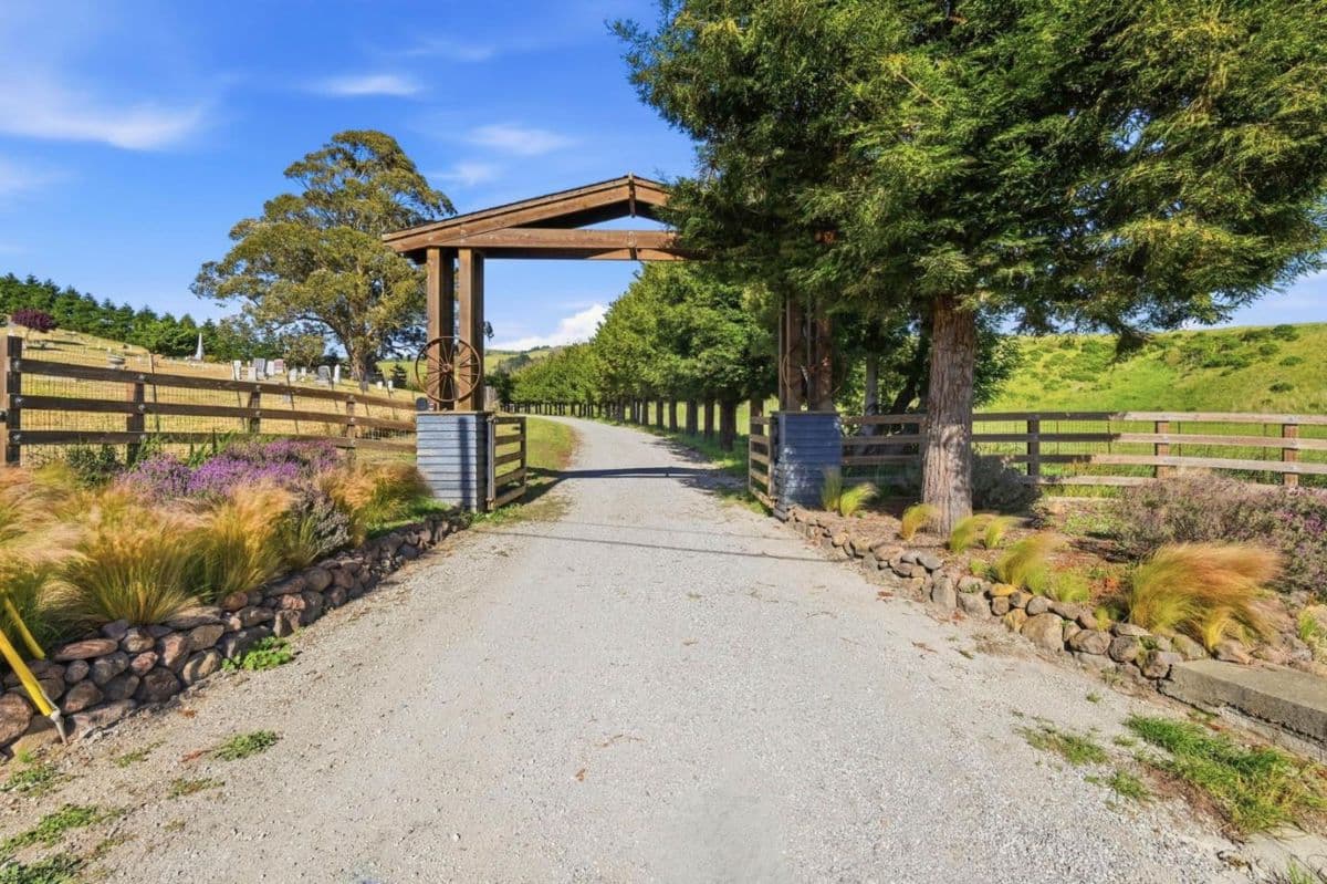 560 Stage Road - Photo 1