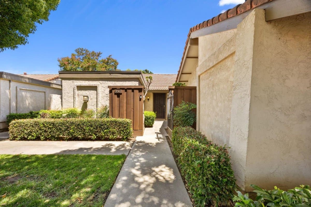 3607 Fawndale Drive - Photo 2
