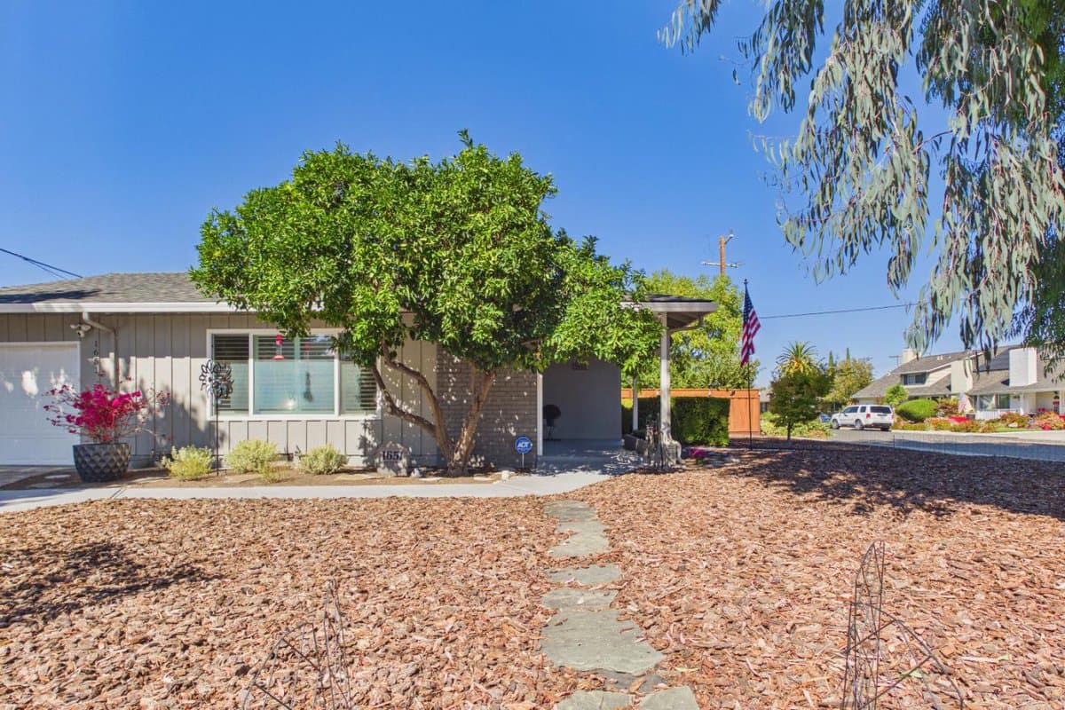 1651 Mount Vernon Drive - Photo 3