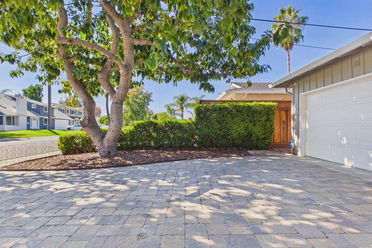 1651 Mount Vernon Drive - Photo 5