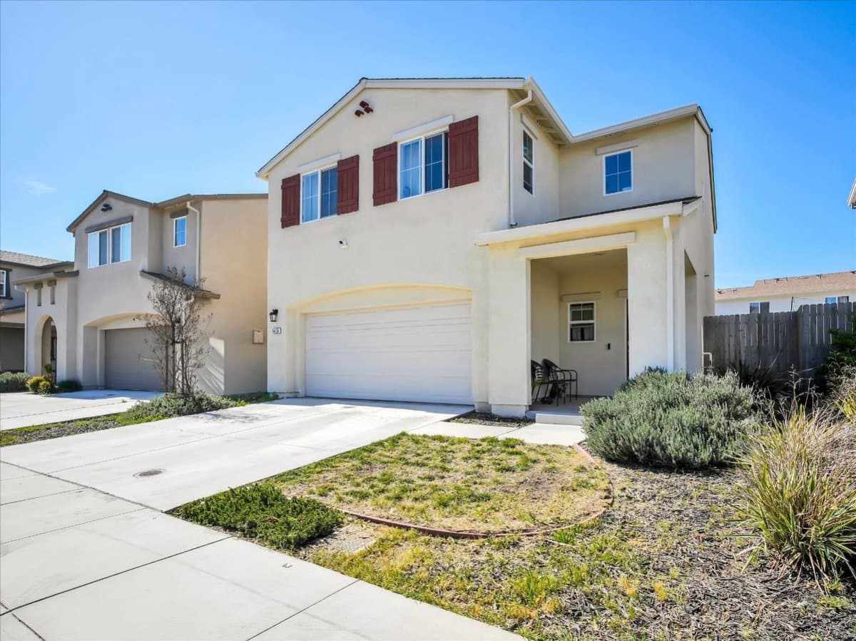 1415 Crimson Lane - Photo 3