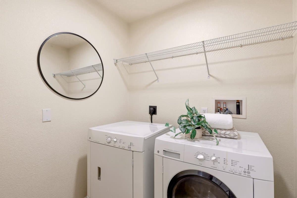 694 Cedarville Lane - Photo 3