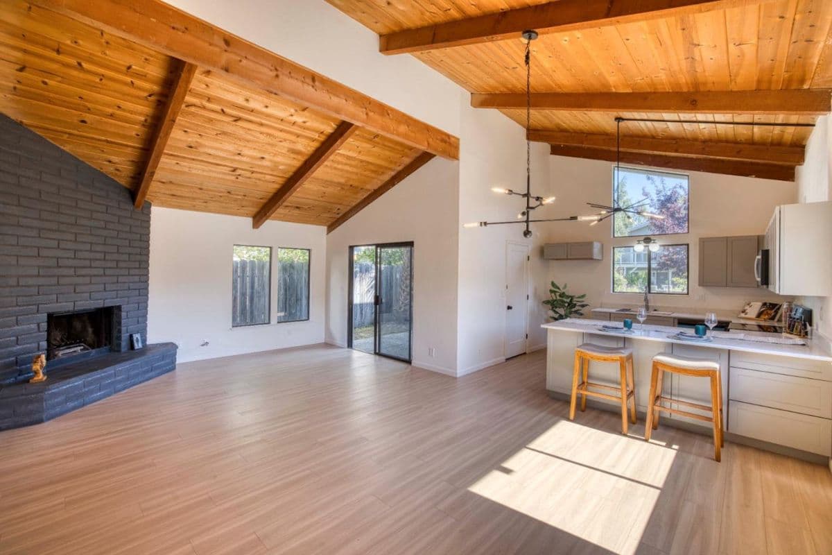 120 Grant Street - Photo 1