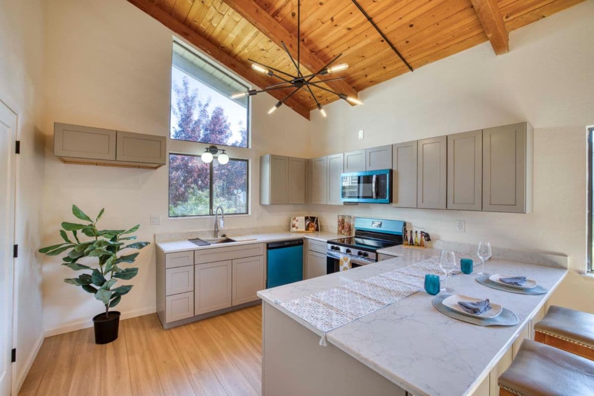 120 Grant Street - Photo 2