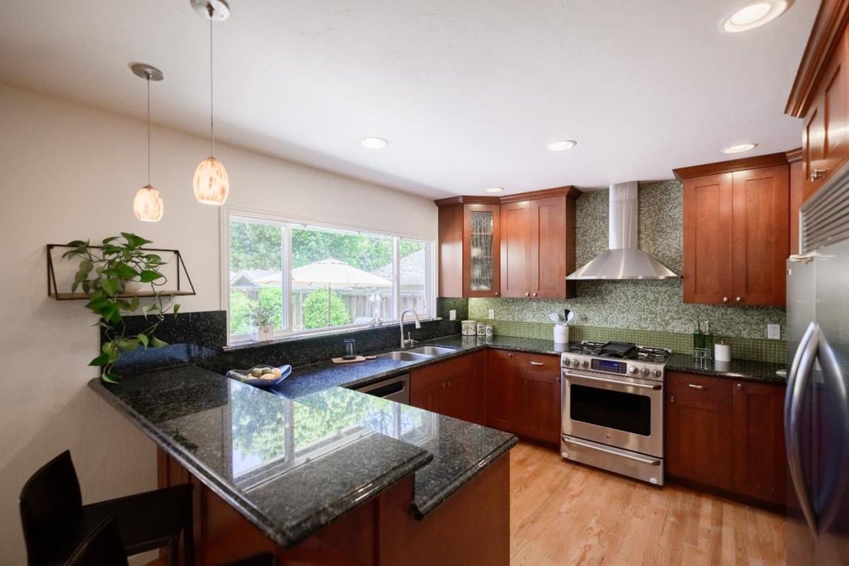 240 Bobs Lane - Photo 4