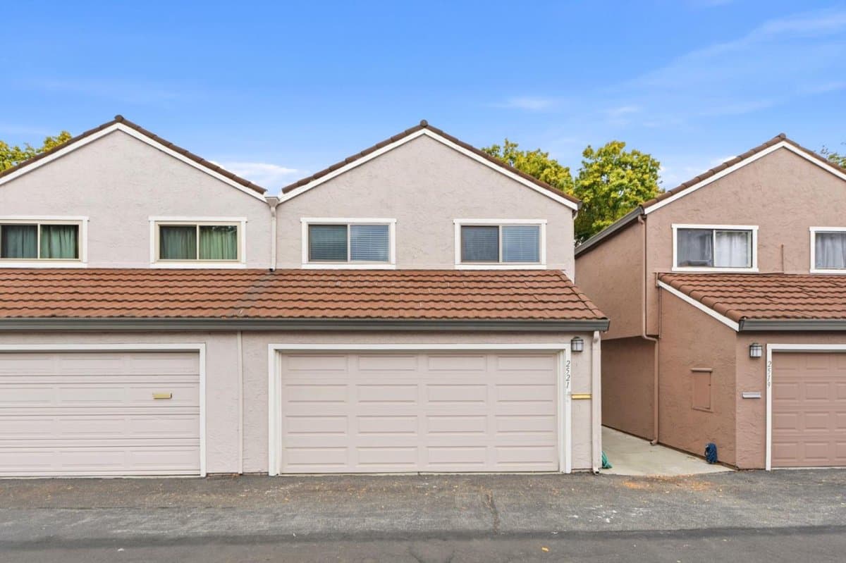 2521 Palmdale Court - Photo 2