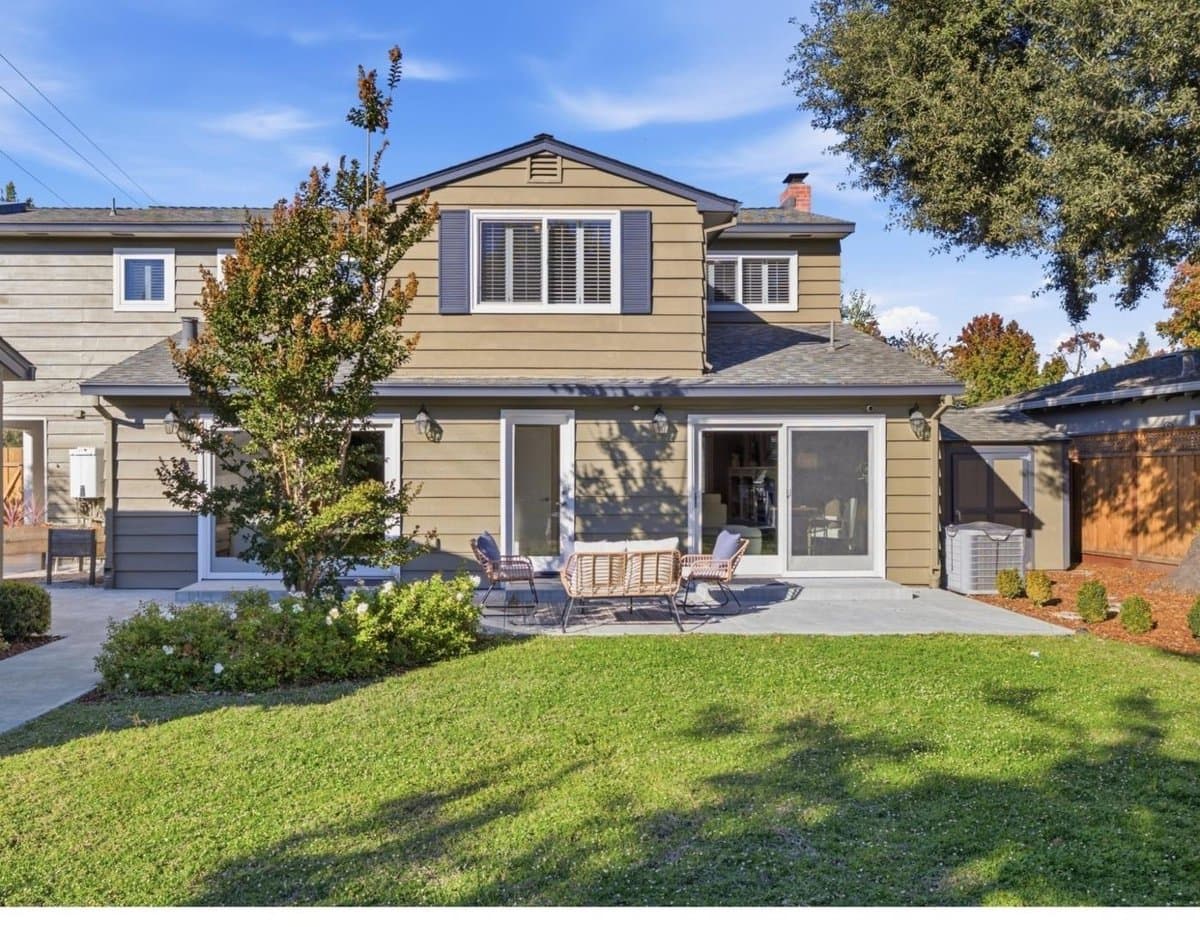 884 Hanover Avenue - Photo 2