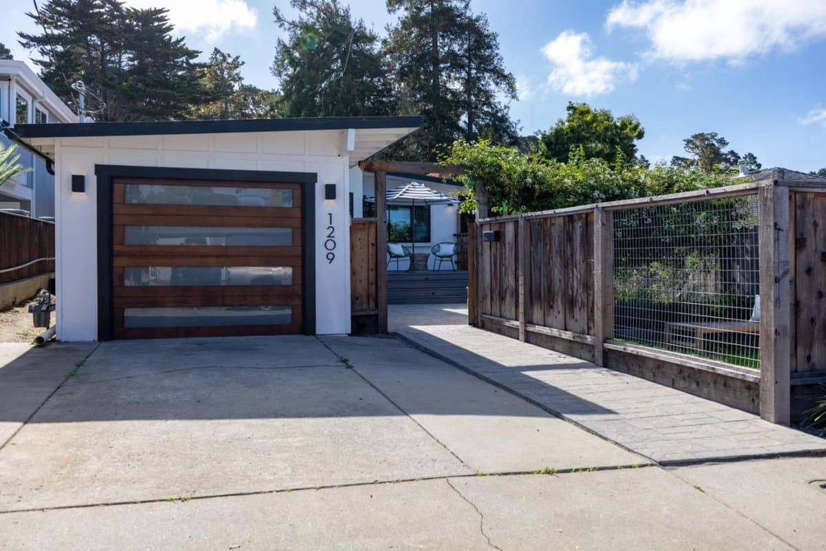 1209 Funston Avenue - Photo 2