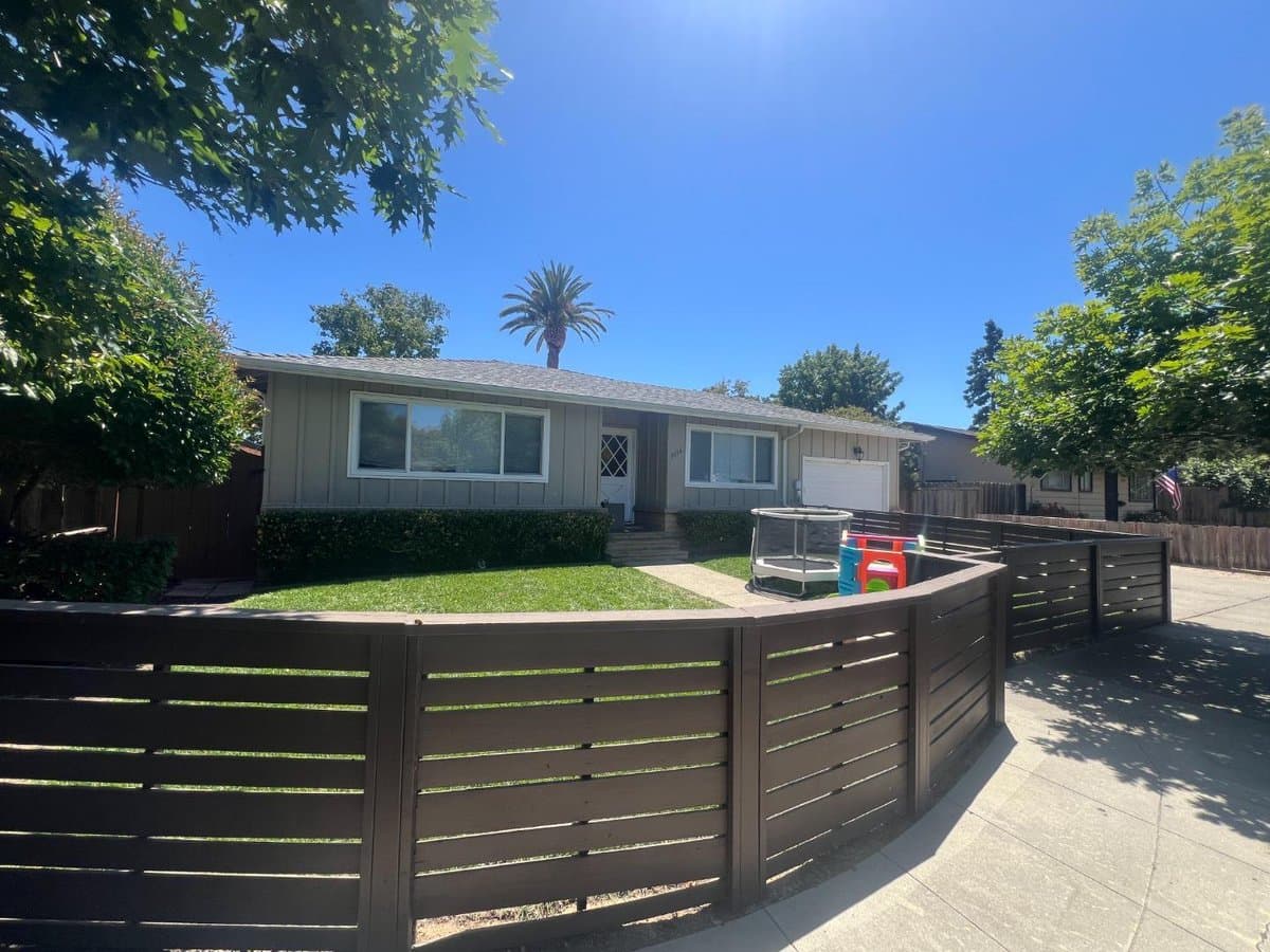 1036 Dodge Drive - Photo 2