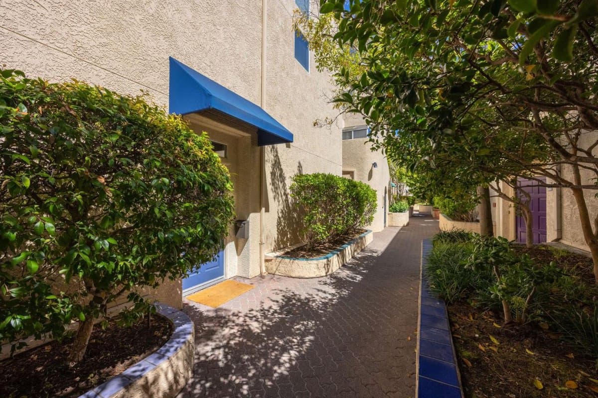 2559 Park Boulevard #M101 - Photo 2
