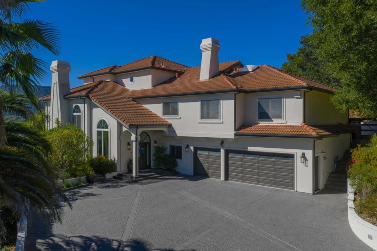 643 West Glen Way - Photo 1