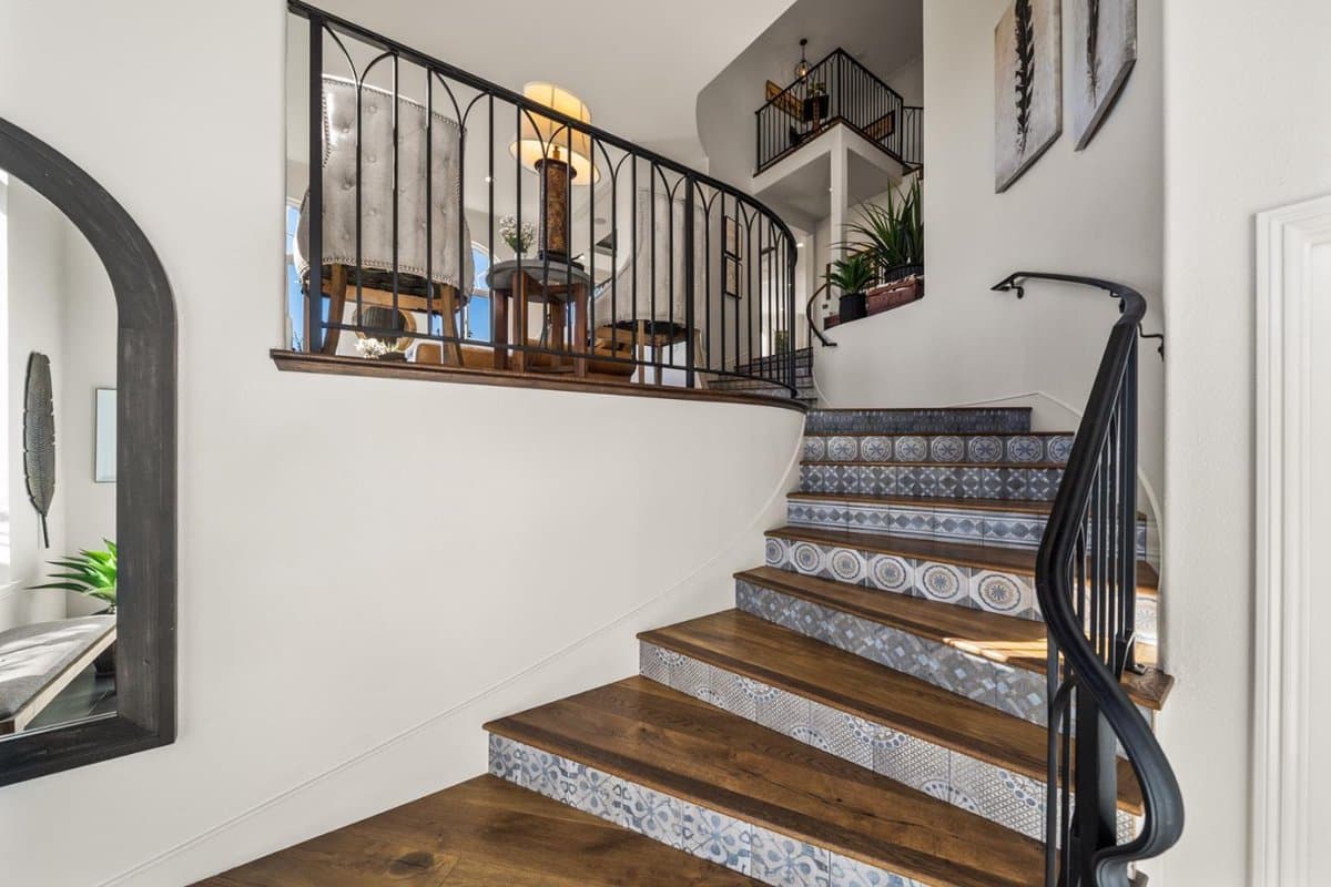 643 West Glen Way - Photo 5
