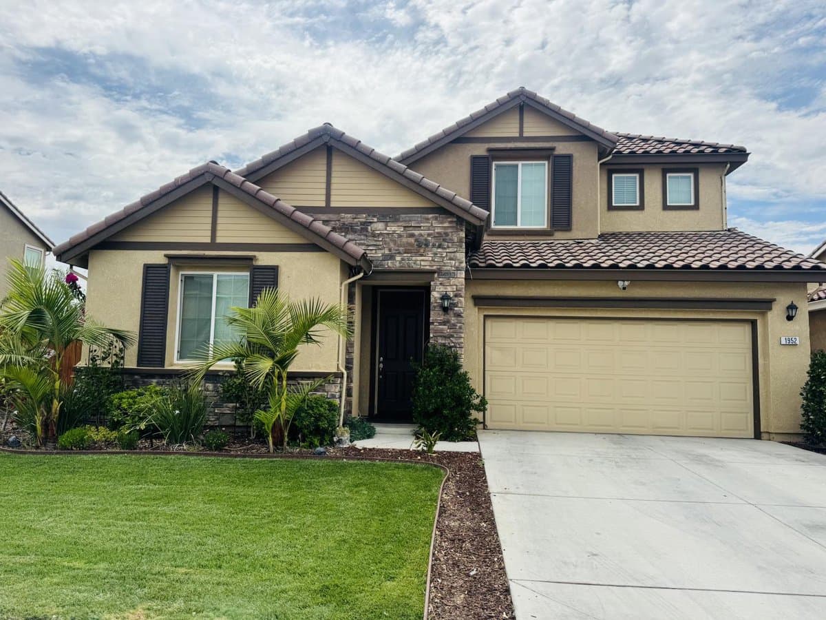 1952 Gus Villalta Drive - Photo 2