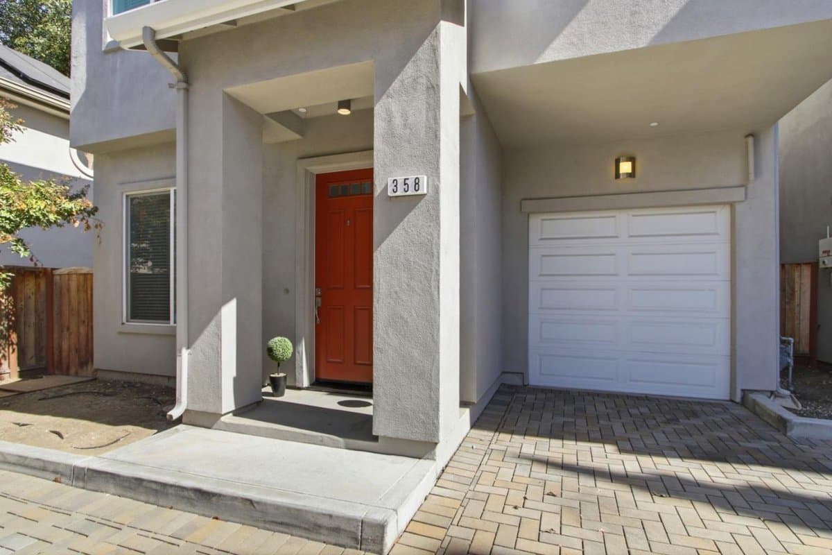 358 South Cypress Avenue - Photo 2