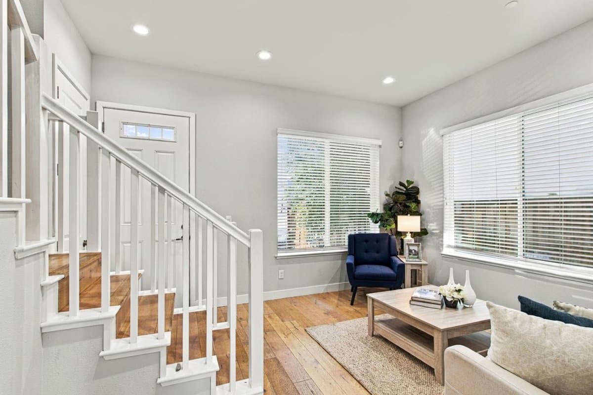 358 South Cypress Avenue - Photo 4