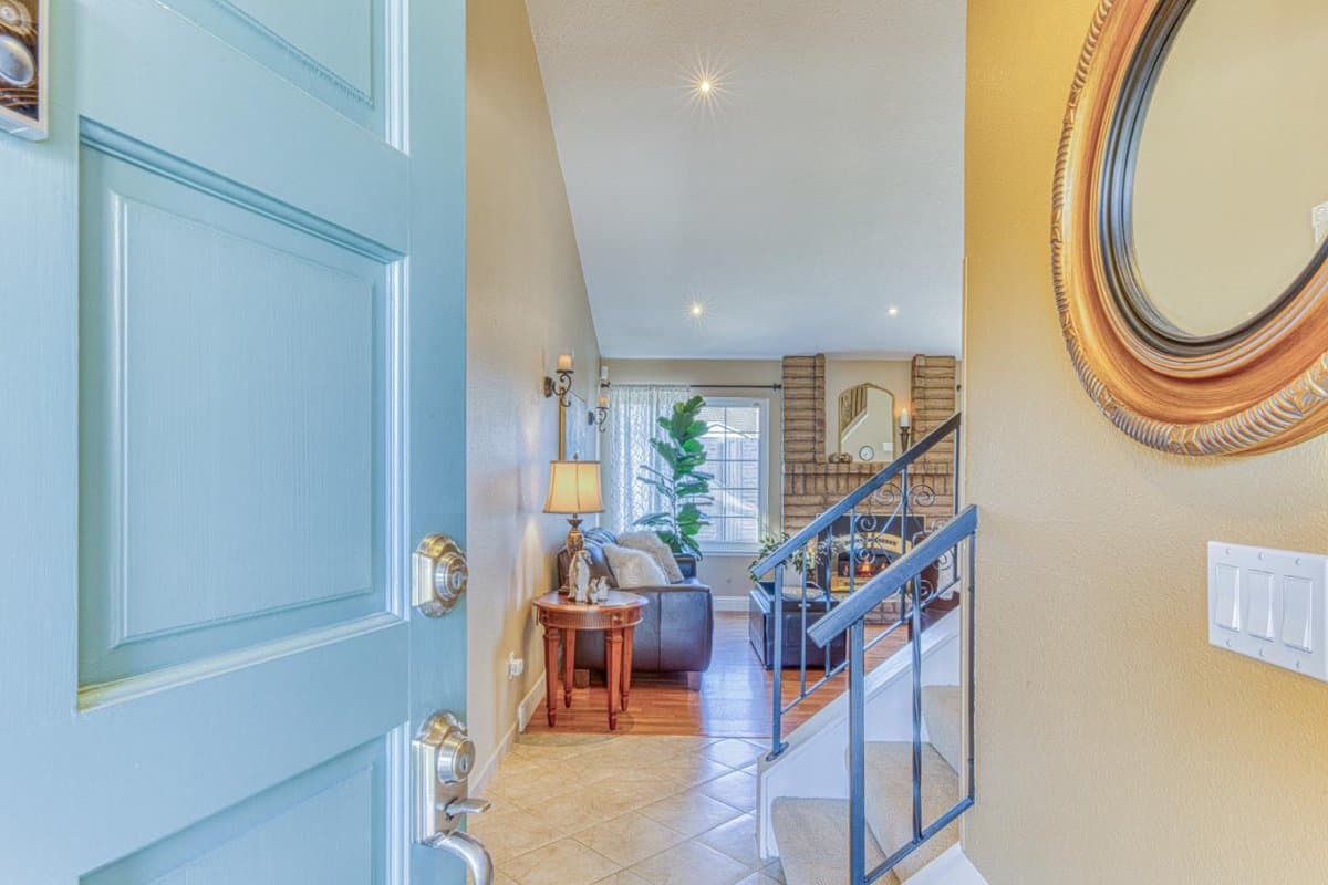 21 Geary Circle - Photo 4