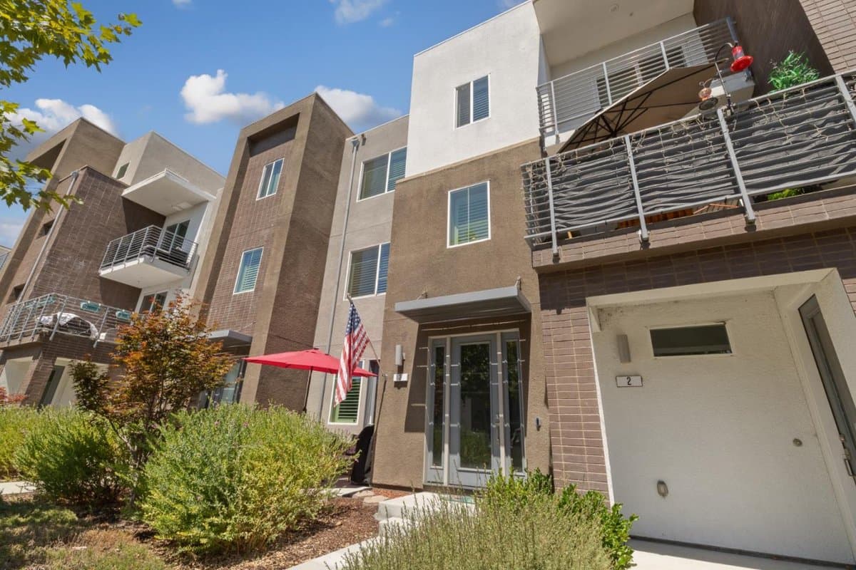 133 Llano De Los Robles Avenue #3 - Photo 2