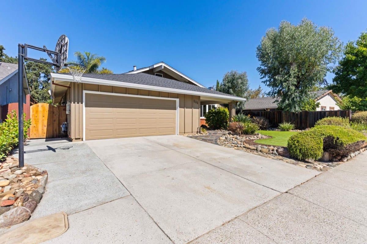 835 Downswood Court - Photo 5