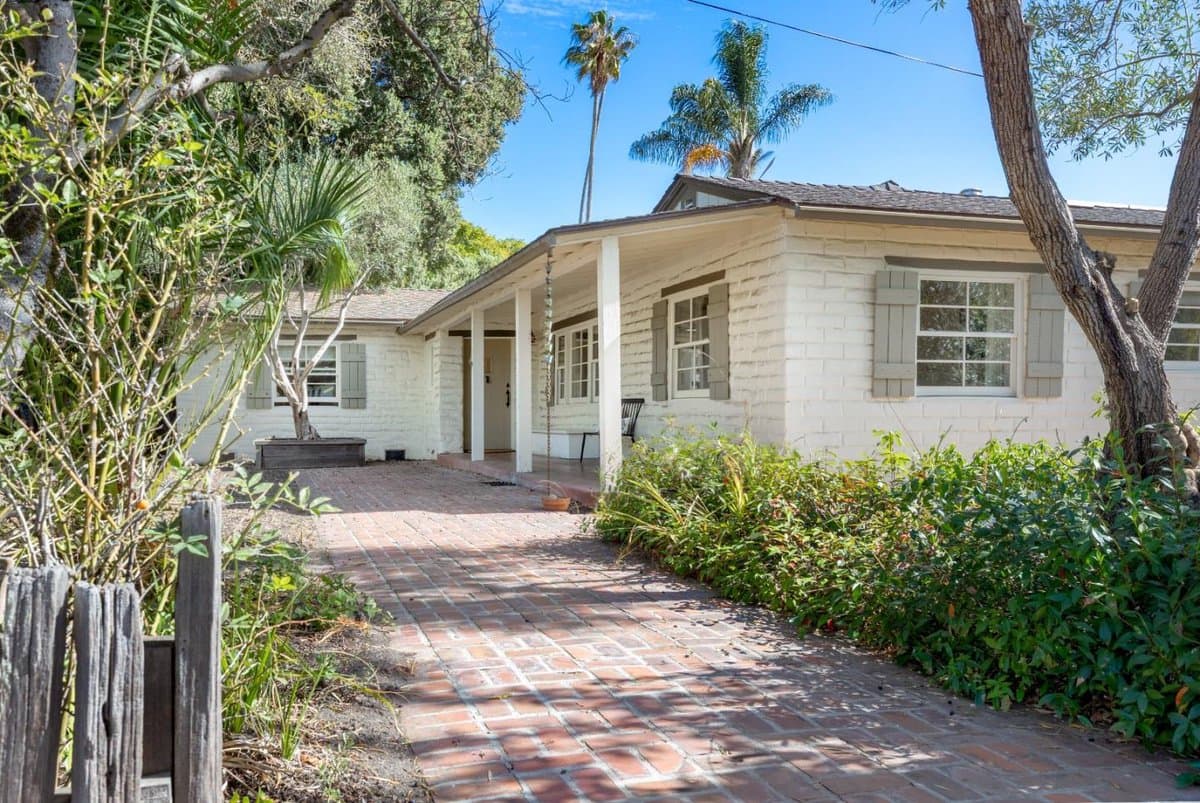 719 High Street - Photo 1