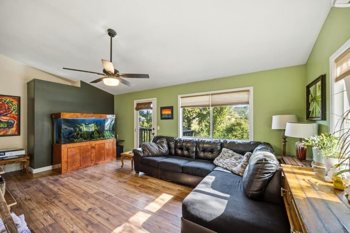 2353 Stagecoach Canyon Road - Photo 4