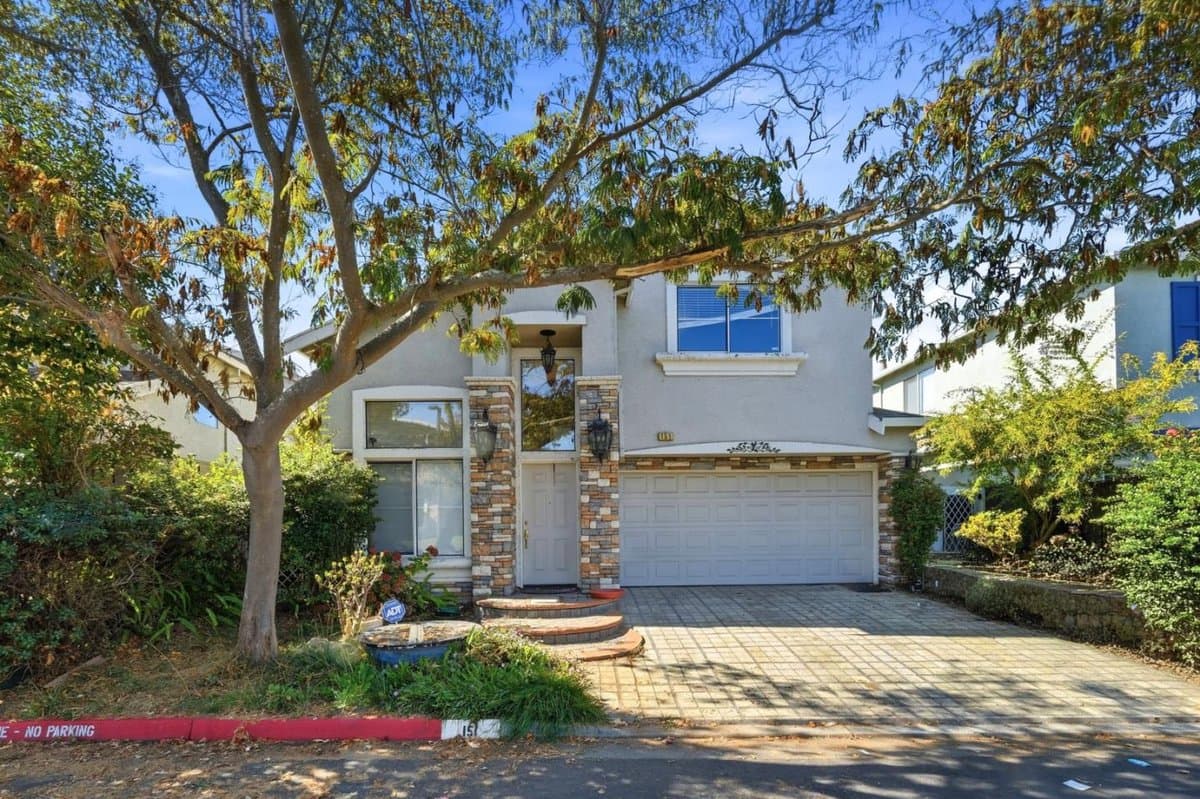 151 Wellington Place - Photo 1