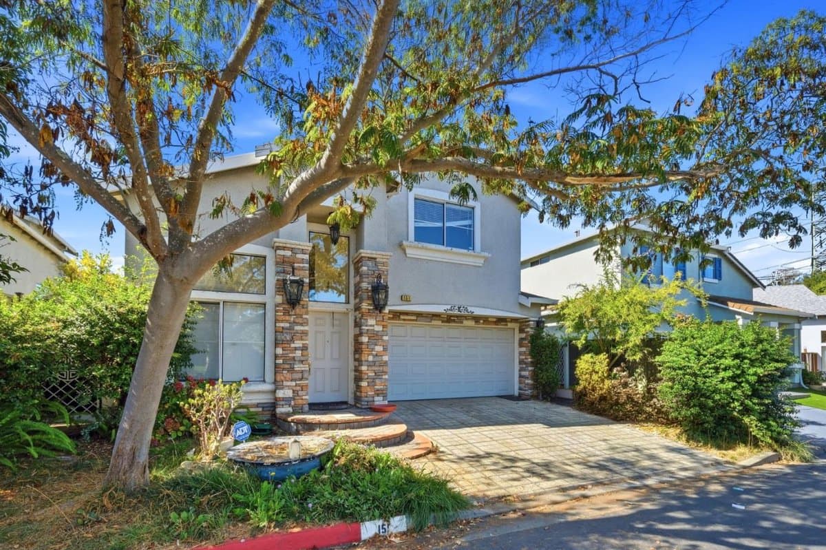 151 Wellington Place - Photo 2