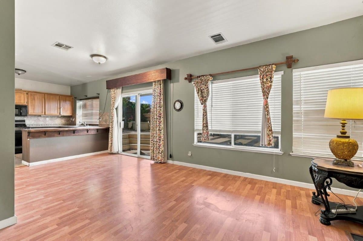 151 Wellington Place - Photo 5