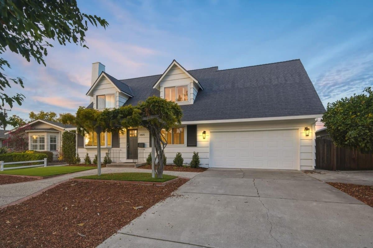 3805 Thrush Way - Photo 2