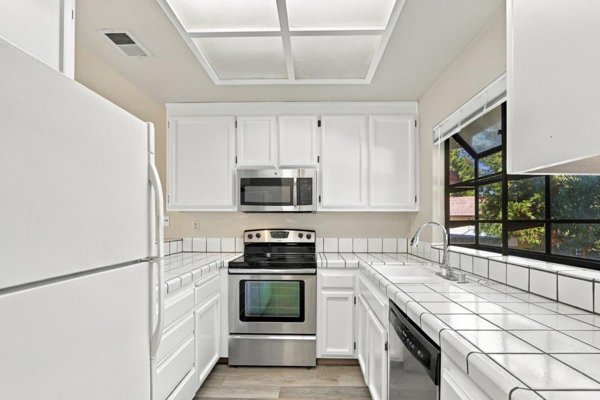 1400 Bowe Avenue #1206 - Photo 4