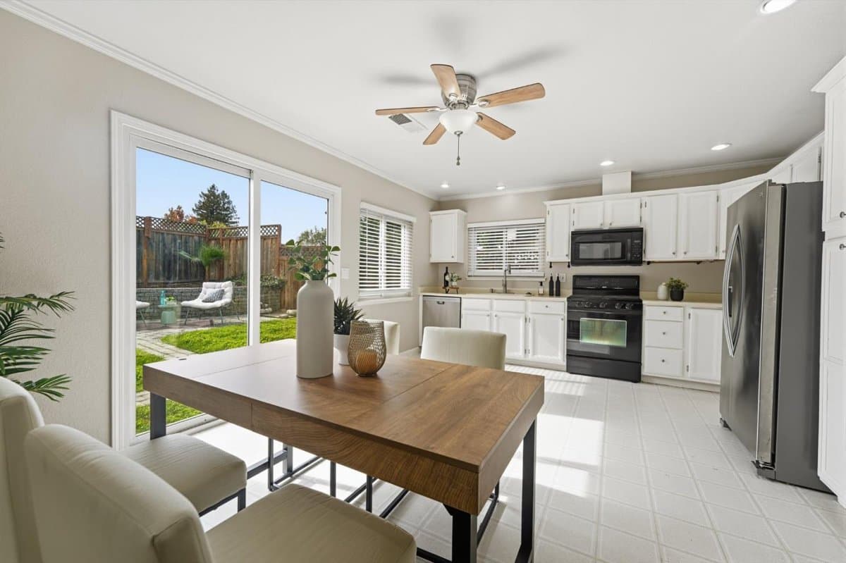 7001 Avenida Rotella - Photo 5