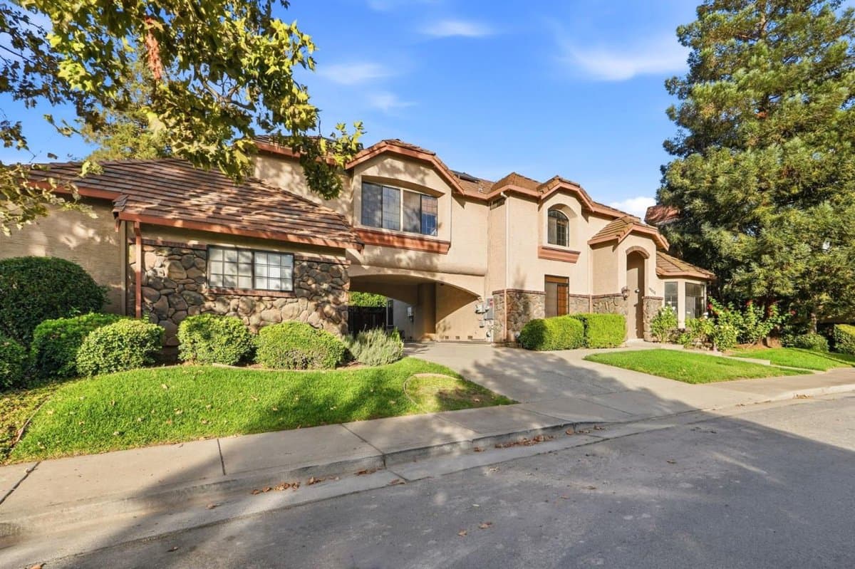 17520 Serene Drive - Photo 3