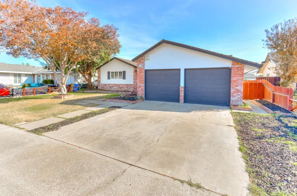 316 Charles Avenue - Photo 5