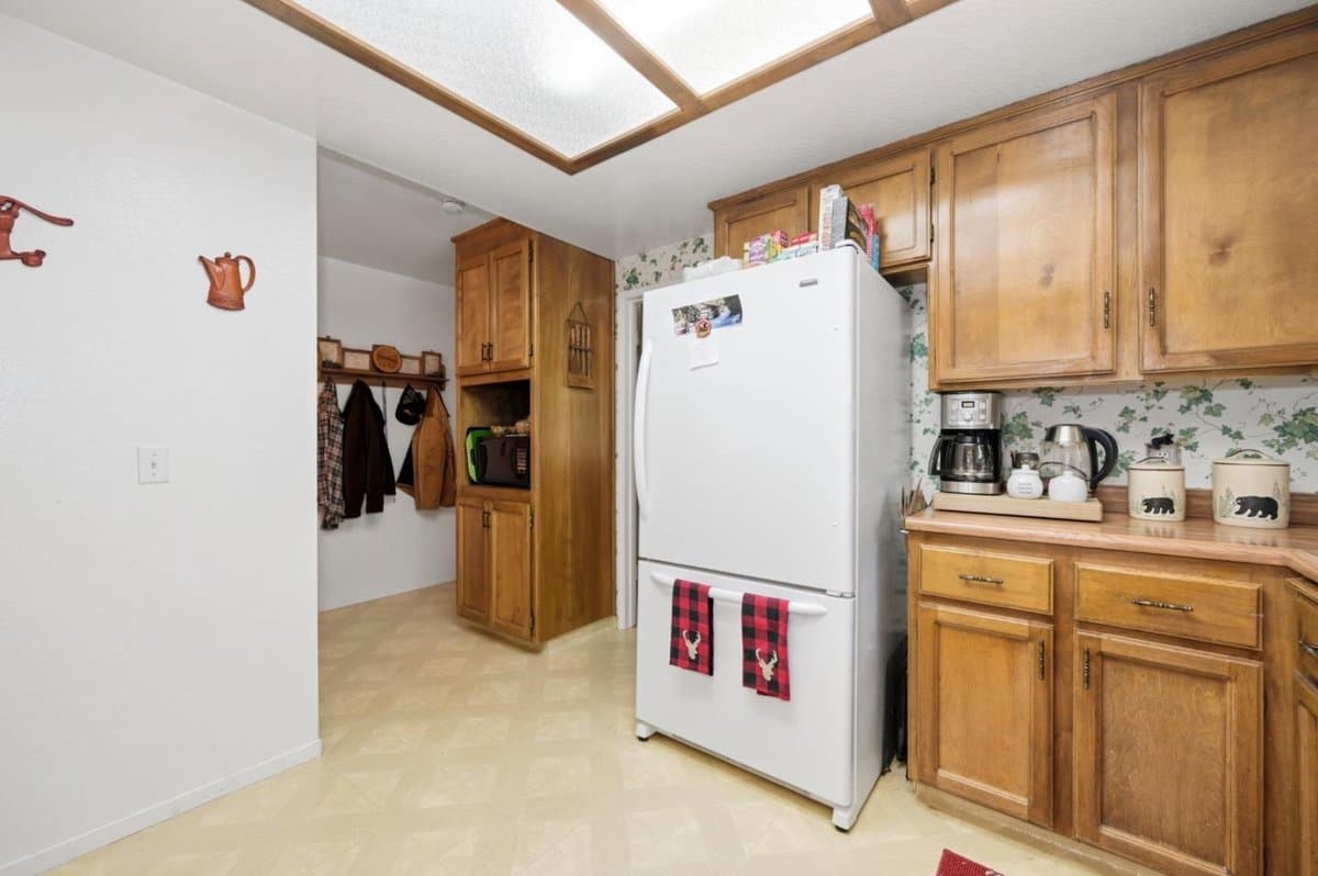 23035 Strauch Drive - Photo 3