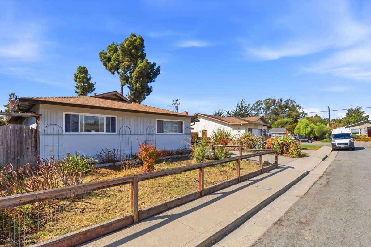 145 Wesley Street - Photo 3
