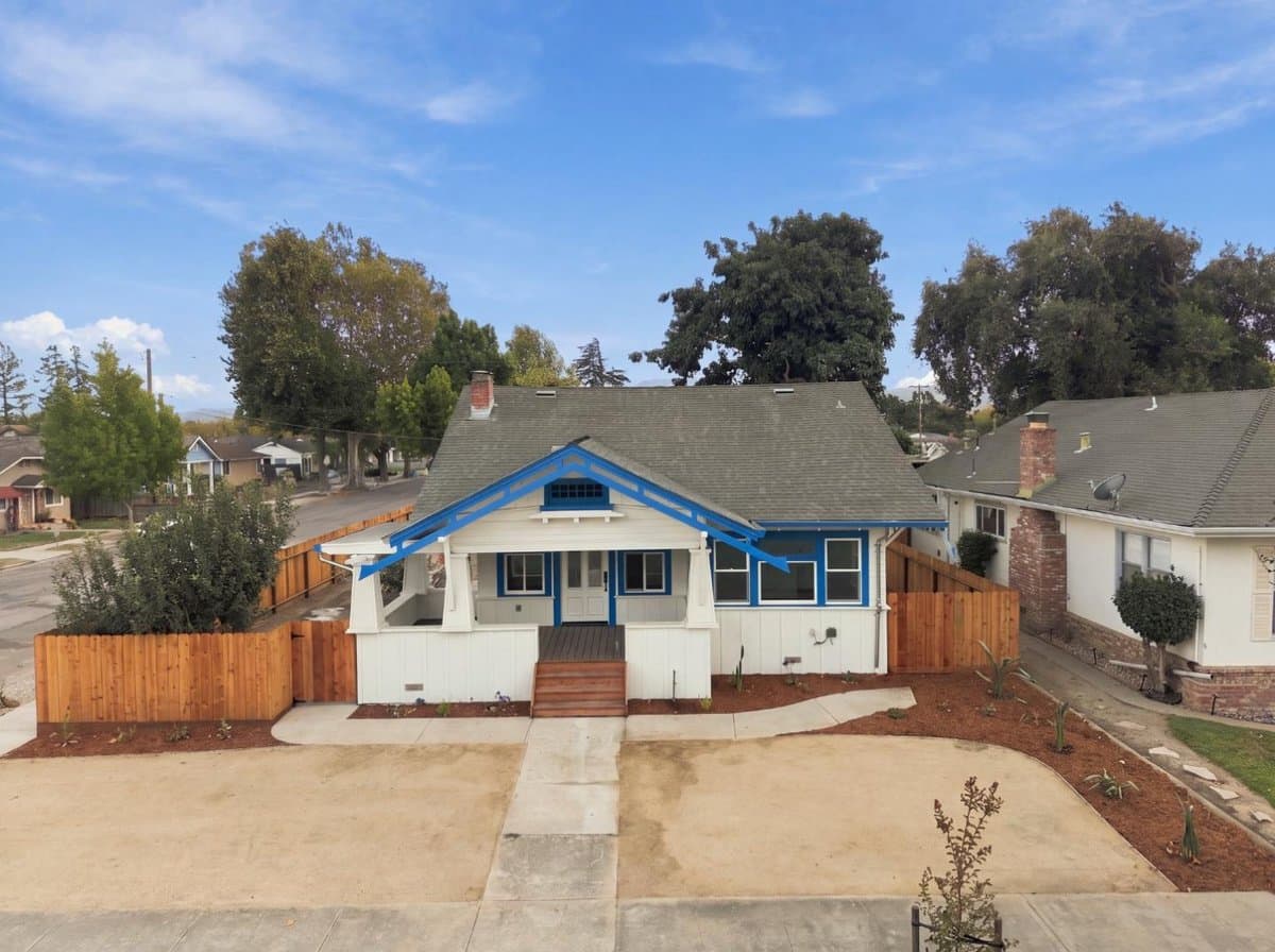 805 5th Street - Photo 1
