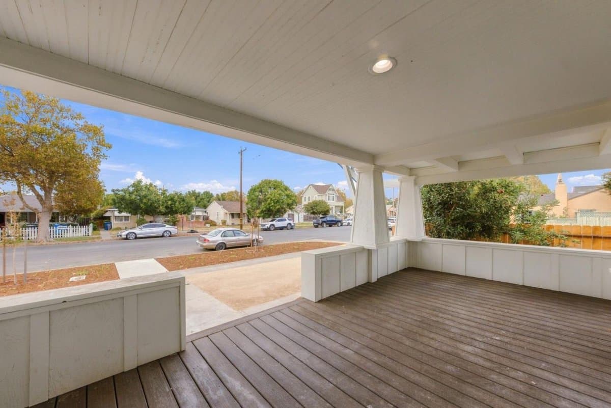 805 5th Street - Photo 5