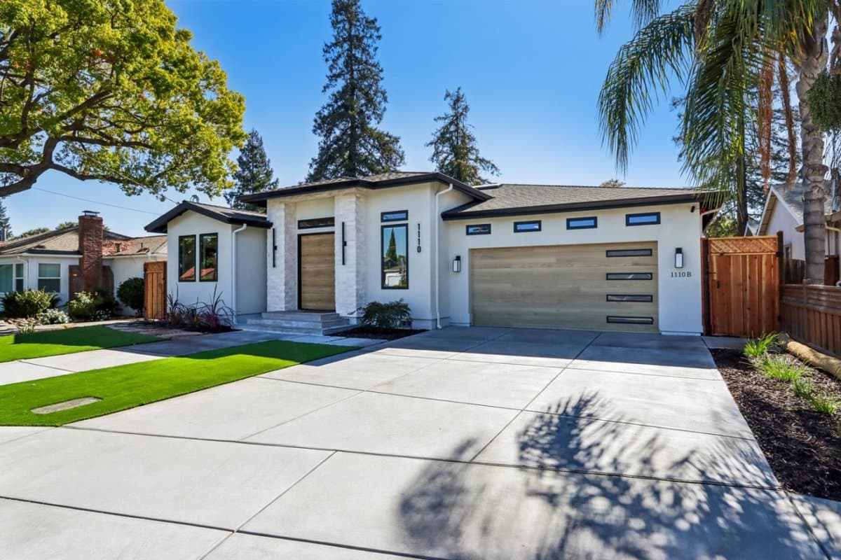 1110 Ridgeley Drive - Photo 2