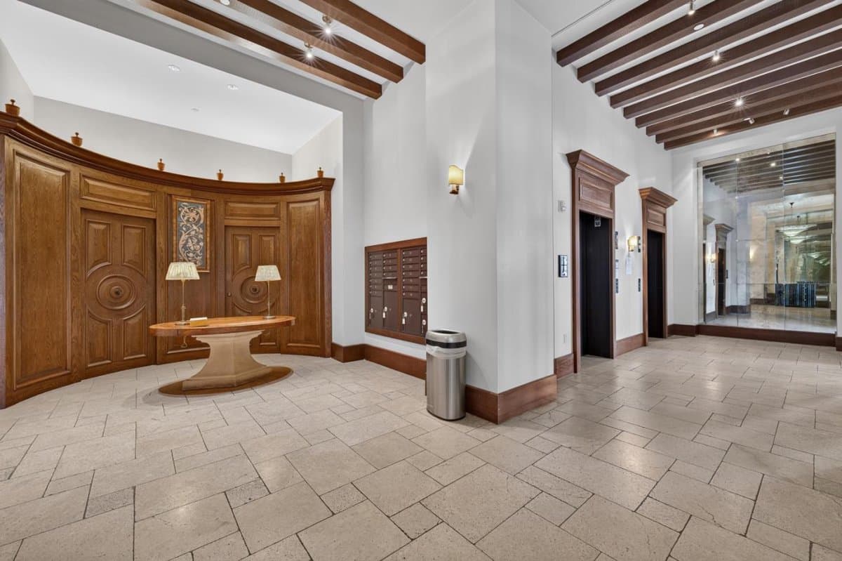 356 Santana Row #305 - Photo 4