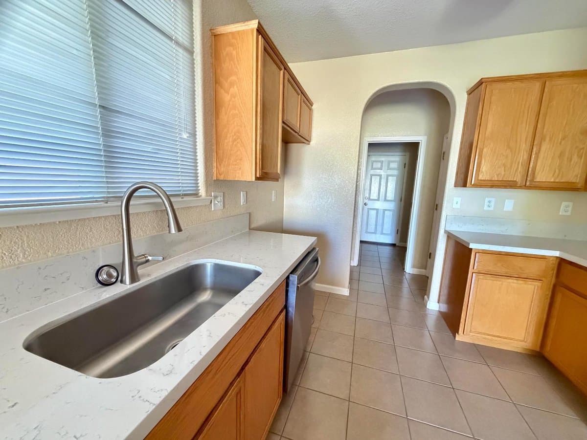 5487 Cooper Court - Photo 5