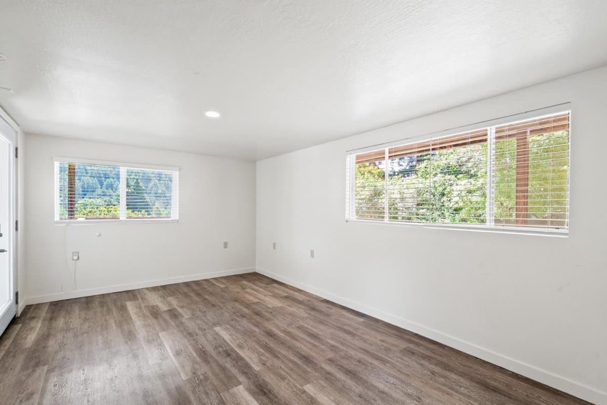 7025 Glen Haven Road - Photo 3