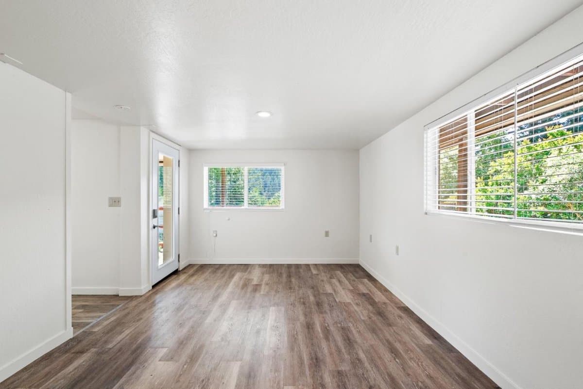 7025 Glen Haven Road - Photo 4
