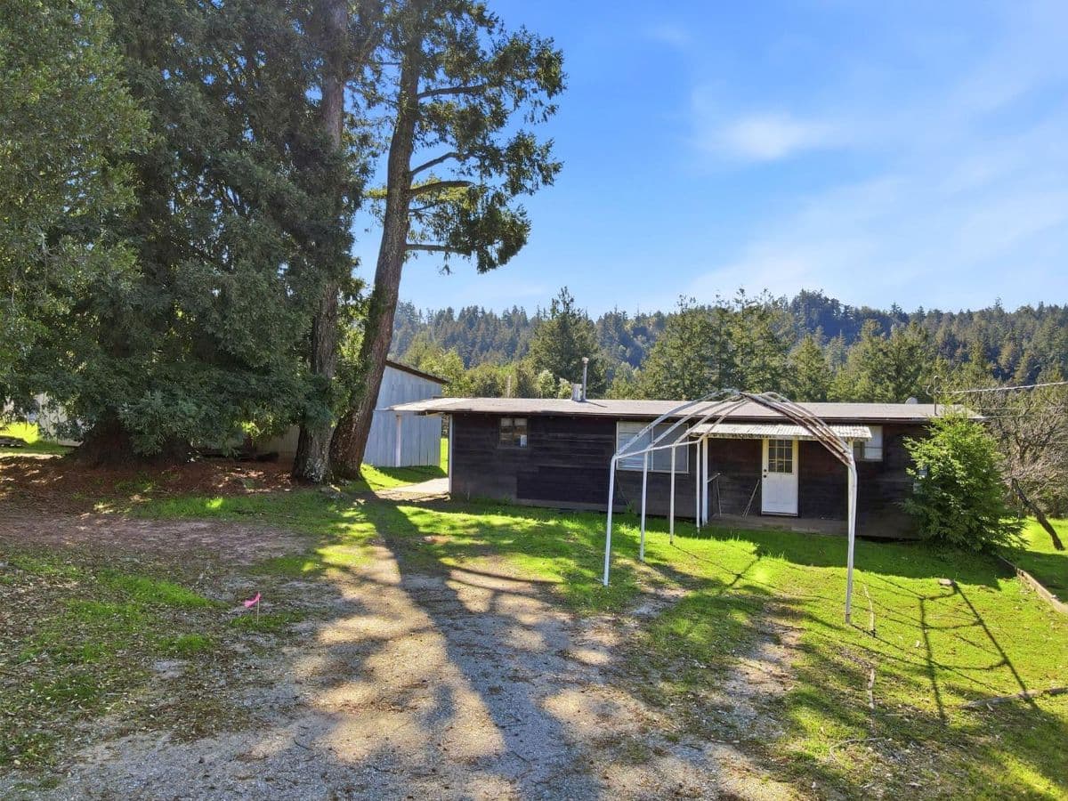 24580 Loma Prieta Avenue - Photo 3