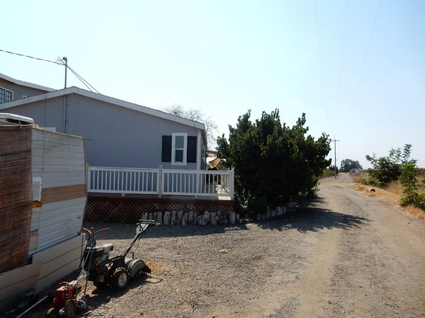 7861 WHITWORTH Road - Photo 1 of 8