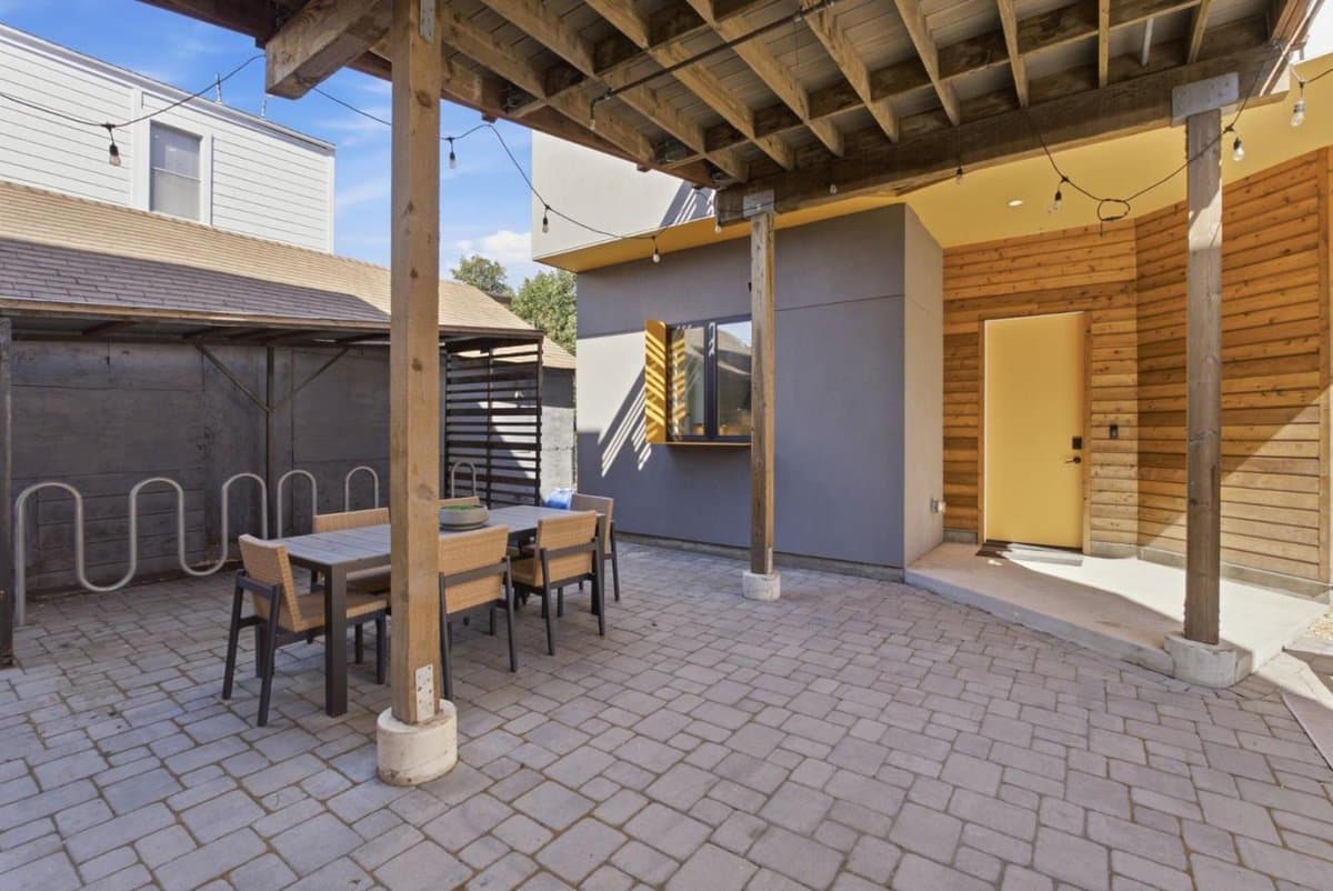 1512 8th Street - Photo 2